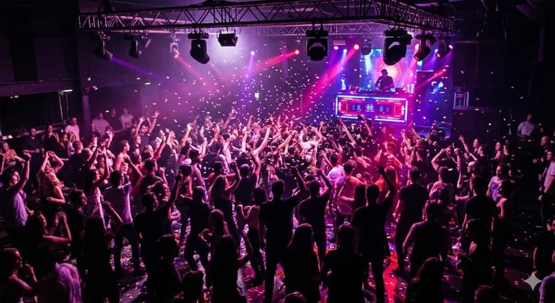 Público a dançar na Ladies Night de quarta-feira